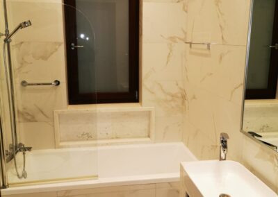 OGI Multifelx Cleaning Bathroom